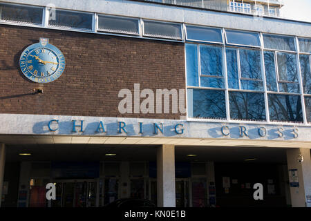 Facciata anteriore esterno del Charing Cross Hospital di Londra UK. (92) Foto Stock