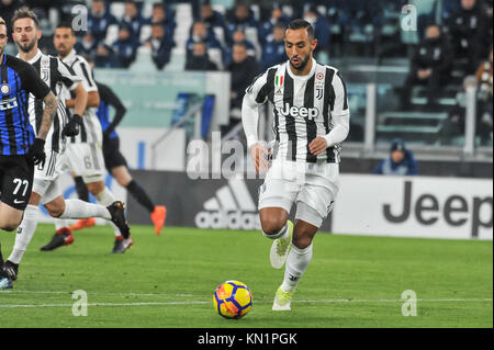 Mehdi Benatia (Juventus FC) durante la serie di una partita di calcio tra Juventus FC ed FC Internazionale Milano presso lo stadio Allianz il 9 dicembre, 2017 a Torino, Italia. Credito: FABIO PETROSINO/Alamy Live News Foto Stock