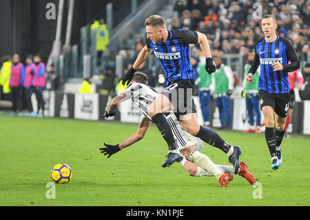 Milano Skriniar (FC Internazionale) durante la serie di una partita di calcio tra Juventus FC ed FC Internazionale Milano presso lo stadio Allianz il 9 dicembre, 2017 a Torino, Italia. Credito: FABIO PETROSINO/Alamy Live News Foto Stock