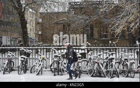 Oxford, Regno Unito . Decimo Dec, 2017. Neve in Oxford. Foto di Richard Cave 10.12.17 Credito: Richard Cave/Alamy Live News Foto Stock