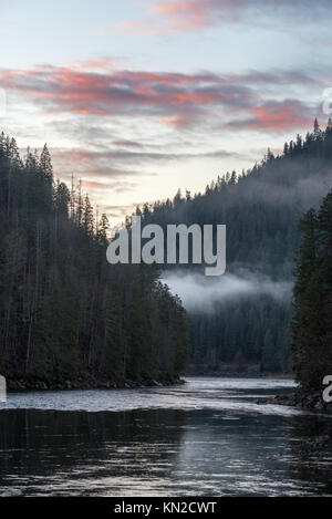 Idaho Clearwater River al tramonto. Foto Stock