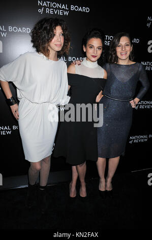 NEW YORK, NY - gennaio 06: Jenny Slate, Gillian Robespierre assiste il 2014 National Board of Review Gala a Cipriani 42nd Street su Gennaio 6, 2015 a New York City. Persone: Jenny Slate, Gillian Robespierre Foto Stock