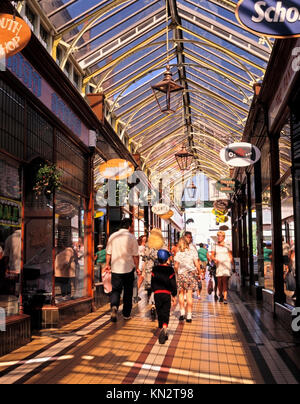 Victoria Arcade, King Street, Great Yarmouth, Norfolk, Inghilterra, Regno Unito Foto Stock