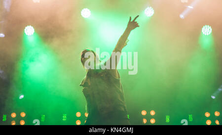 Il cantante Mø esecuzione dal vivo sul palco a G! Festival 2017. Syðrugøta, Isole Faerøer Foto Stock