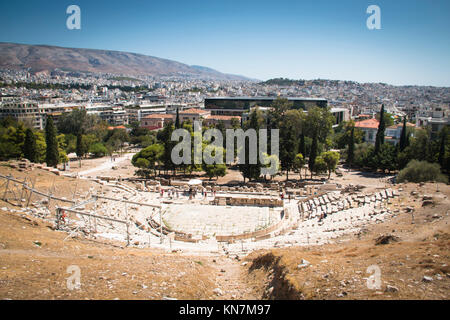 Il Teatro di Dioniso, una delle principali attrazioni dell'Acropoli di Atene, capitale della Grecia Foto Stock