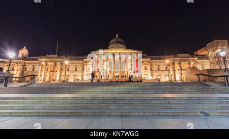 Londra, NOV 13: vista notturna della famosa Galleria Nazionale il Nov 13, 2015 a Londra, Regno Unito Foto Stock