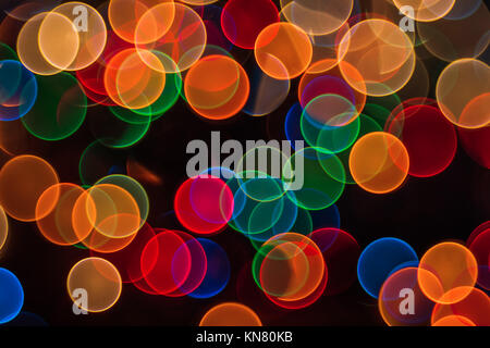 Luci sfocate sfondo bokeh di fondo da luci di Natale Foto Stock