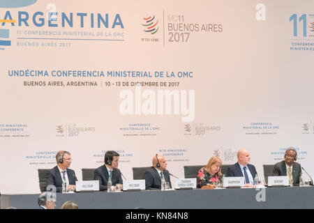 Buenos Aires, Argentina. Decimo Dec, 2017. Dic 10, 2017 - Buenos Aires, Argentina - Susan Malcorra e membri dell OMC presso l'Organizzazione mondiale del commercio la sessione di apertura di MC11 in Buenos Aires Credito: Maximiliano Ramos/ZUMA filo/Alamy Live News Foto Stock