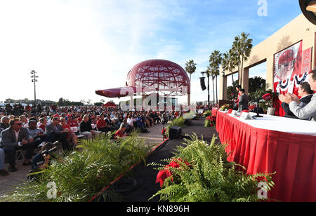 Anaheim, California, USA. Il 9 dicembre, 2017. Shohei Ohtani (Angeli) MLB : Giapponese giocatore di baseball Shohei Ohtani viene introdotto dal Los Angeles Angeli nel corso di una conferenza stampa a Angel Stadium di Anaheim, California, Stati Uniti . Credito: AFLO/Alamy Live News Foto Stock