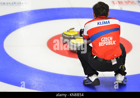 Pilsen, Repubblica Ceca. Decimo Dec, 2017. LUKAS KLIMA (CZE) in azione durante i Giochi Olimpici il torneo di qualificazione play off match Repubblica Ceca vs Danimarca a Pilsen, Repubblica Ceca, Dicembre 10, 2017. Credito: Miroslav Chaloupka/CTK foto/Alamy Live News Foto Stock