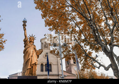 Golden replica della statua della libertà da Frédéric Bartholdi a Saint-Cyr-sur-Mer Var Département Francia Foto Stock