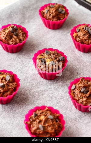Cioccolato artigianale muffin alla banana Foto Stock
