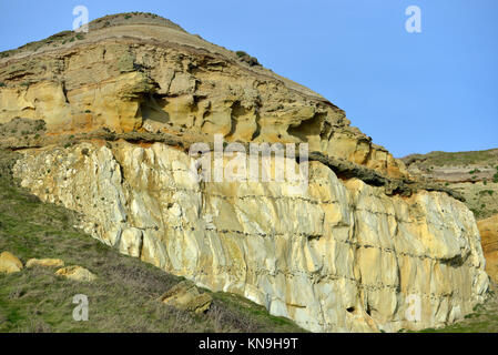 Strati geologici in Newhaven East Sussex, mostrando sopra di arenaria di Chalk Foto Stock