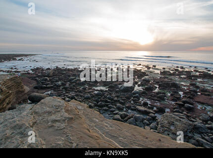 SUNSET OVER POINT LOMA TIDEPOOLS A Cabrillo National Monument a San Diego in California del sud degli Stati Uniti Foto Stock