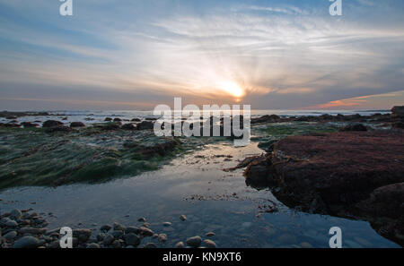 SUNSET OVER POINT LOMA TIDEPOOLS A Cabrillo National Monument a San Diego in California del sud degli Stati Uniti Foto Stock