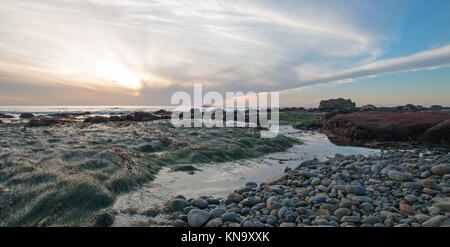 SUNSET OVER POINT LOMA TIDEPOOLS A Cabrillo National Monument a San Diego in California del sud degli Stati Uniti Foto Stock