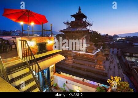 Ristorante e vista sul Tempio di Taleju a Durbar Square, Kathmandu