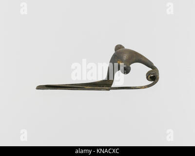 Fibula (perno di sicurezza) in bronzo a prua CONFORME a DP244042 246366 Foto Stock