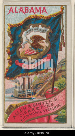 Questa carta della serie "Flags of the States and Territories" presenta la bandiera dell'Alabama, creata per le sigarette Allen & Ginter. Evidenzia il significato storico delle bandiere di stato e il loro uso nei set di carte da collezione. Foto Stock
