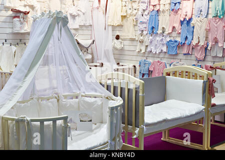 Neonato merci grande negozio Foto Stock