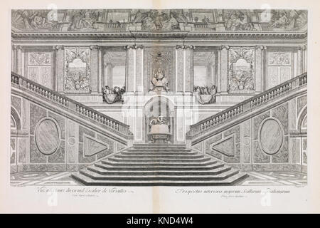 Il Grand Escalier du Chateau de Versailles, progettato da le Brun, Chevotet, Coypel e Parrocel, è una scalinata barocca nella Reggia di Versailles, che mostra un'architettura elaborata e la grandezza reale. Foto Stock