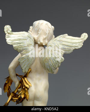 Cupido incontrato DP-12331-003 668093 Artista: Frederick William MacMonnies, americano, New York 1863?1937 New York, Cupido, 1898, avorio, lapislazzuli, marmo, diaspro sanguigno, bronzo, lega di argento, oro, smalti traslucidi, legno, 16 1/8 in. altezza (41 cm) x 8 3/8 in. larghezza (21.3 cm.) x 8 1/4 in. profondità (21 cm.). Il Metropolitan Museum of Art di New York. Acquisto, erica e Brian McVeigh e David Schwartz Foundation Inc. Doni, 2015 2015.243(a,b) Foto Stock