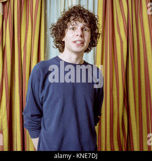 Simon Amstell, inglese comico, presentatore della televisione, sceneggiatore, regista e attore. Londra Inghilterra, Regno Unito. Foto Stock