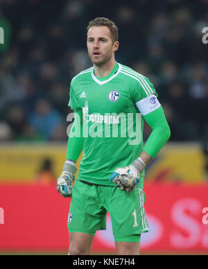 Moenchengladbach, Germania, 9 dicembre, 2017, Bundesliga, giornata 15, Borussia Moenchengladbach vs FC Schalke 04: il portiere Ralf Faehrmann. Foto Stock