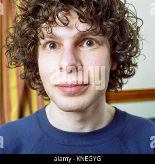 Simon Amstell, inglese comico, presentatore della televisione, sceneggiatore, regista e attore. Londra Inghilterra, Regno Unito. Foto Stock