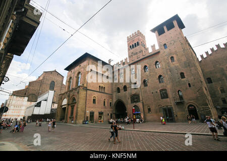 Il Palazzo del Podestà, un edificio del XII secolo in Piazza Maggiore nel centro di Bologna, Italia. Foto Stock