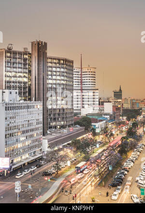 Edifici moderni centro di Nairobi, al tramonto, Area di Nairobi, Kenya, Africa Foto Stock