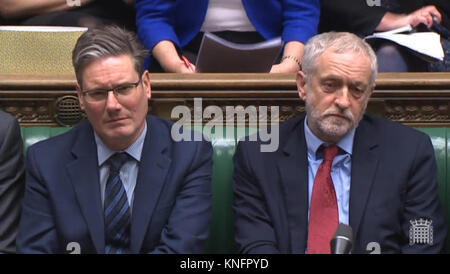 Leader laburista Jeremy Corbyn e Shadow Brexit segretario Sir Keir Starmer nella Camera dei Comuni di Londra. Foto Stock