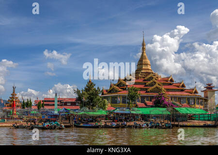 Phaung Daw Oo Pagoda, Lago Inle, Nyaung Shwe, Myanmar, Asia Foto Stock