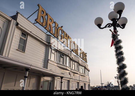 Il Brighton Pier, Sussex, Inghilterra, Regno Unito. Foto Stock