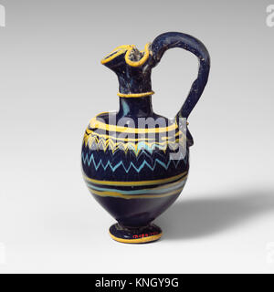 Oinochoe di vetro (profumo brocca) INCONTRATO DP153446 249976 Foto Stock