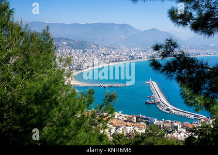 Il porto e la baia di Alanya, riviera turca, Turchia Foto Stock