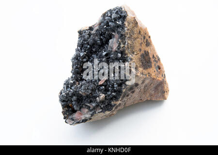 Extreme close up di minerale Cerussite isolate su sfondo bianco Foto Stock