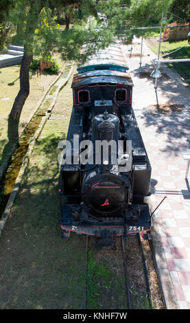 Treni in Kalamata Municipal Railway Park, museo del treno in Grecia Foto Stock