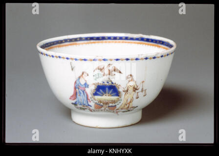 Cup ha incontrato ADA4305 2770 Cinese, Cup, ca. 1790, porcellana, H. 2. (5,1 cm); Diam. 3 1/2 in. (8.9 cm). Il Metropolitan Museum of Art di New York. Fondo Rogers, 1935 (35.13) Foto Stock