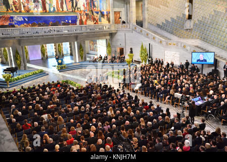 Oslo, Norvegia. Decimo Dec, 2017. Il Premio Nobel per la Pace 2017 è assegnato a ICAN la campagna internazionale per l abolizione delle armi nucleari (ICAN) presso il Municipio di Oslo Norvegia. Credito: C) ImagesLive/ZUMA filo/Alamy Live News Foto Stock