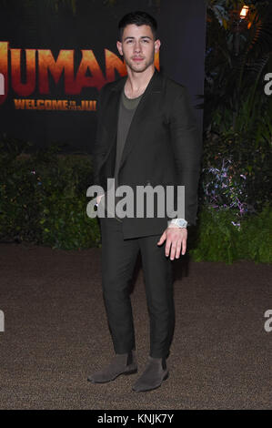 Hollywood, California, USA. Undicesimo Dec, 2017. Nick Jonas arriva per il 'Jumanji: Welcome To The Jungle' Los Angeles Premiere al teatro cinese. Credito: Lisa O'Connor/ZUMA filo/Alamy Live News Foto Stock