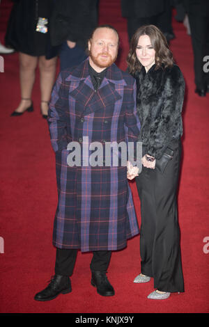 Royal Albert Hall di Londra, Regno Unito. 12 Dic, 2017. Leigh Francesco aka Keith arriva al limone per Premiere Europeo di Star Wars - ultimi Jedi . Credito: Chris Yates/ Alamy Live News Foto Stock