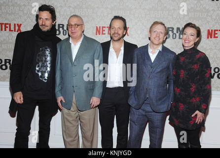 New York, NY, STATI UNITI D'AMERICA. 12 Dic, 2017. Christian Camargo, Errol Morris, Peter Sarsgaard, Scott Pastore e Molly Parker frequentare il 'Assenzio' New York premiere al Campbell su dicembre 12, 2017 in New York City. Credito: John Palmer/media/punzone Alamy Live News Foto Stock