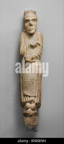 Colonna Statua di Sant'Ilario di Galeata, realizzata a Galeata, Romagna, Italia settentrionale, ca. 1170-1200, marmo (Carrara) Foto Stock