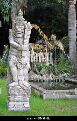 Statua di Pietra prese a New Iberia, LA in Rip Van Winkle Gardens. La casa di Giuseppe Jefferson. Foto Stock