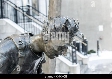 Studente di Montreal statua sulla Sherbrooke Street. Foto Stock