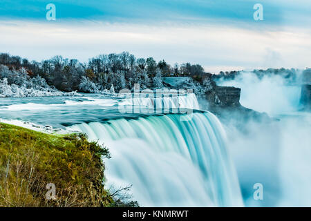 Cascate del Niagara dopo una tempesta di ghiaccio Foto Stock