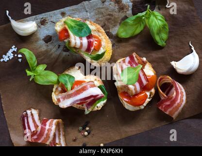 La pancetta bruschetta Foto Stock