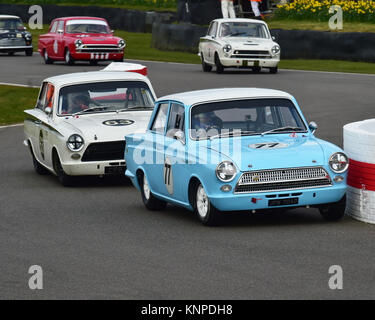 Contrassegnare Sumpter, Ford Lotus Cortina, Whitmore Cup, Goodwood 74a Assemblea dei Soci, 74a riunione, 74a membri di riunione, automobili, Chris McEvoy, racin circuito Foto Stock