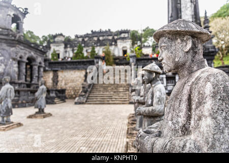 Tomba di Khai Dinh imperatore in tinta, Vietnam. Un sito Patrimonio Mondiale dell'UNESCO. Hue, Vietnam Foto Stock